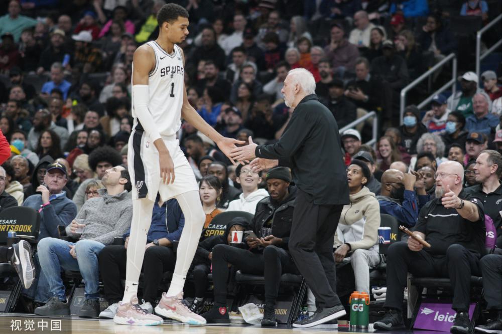 行战略调整 行战略调整